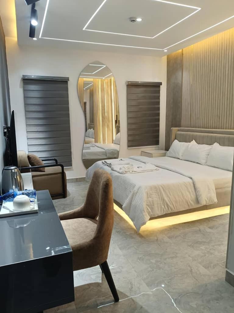 Blackwood Hotels Ikeja Ngoại thất bức ảnh
