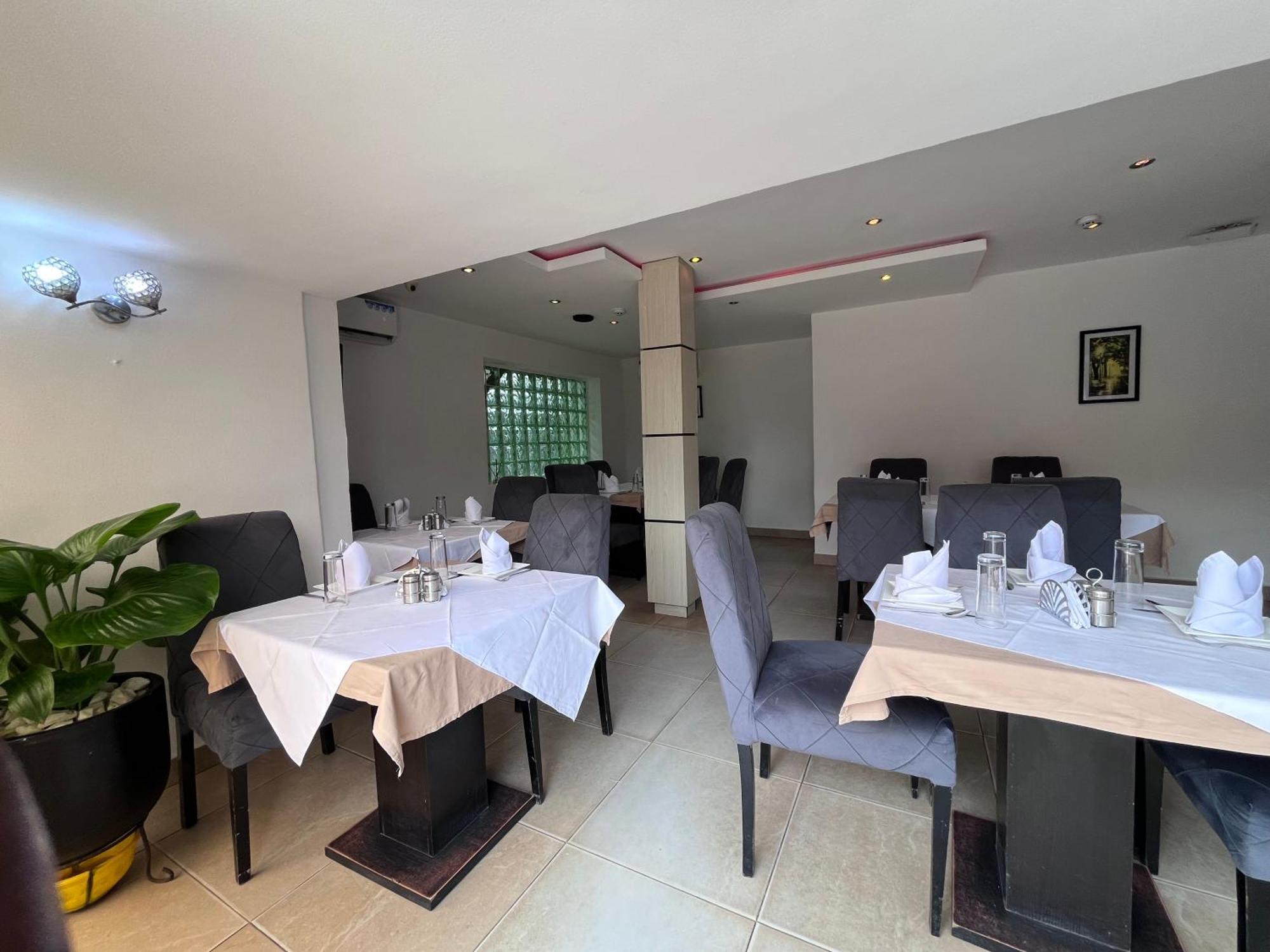 Blackwood Hotels Ikeja Ngoại thất bức ảnh