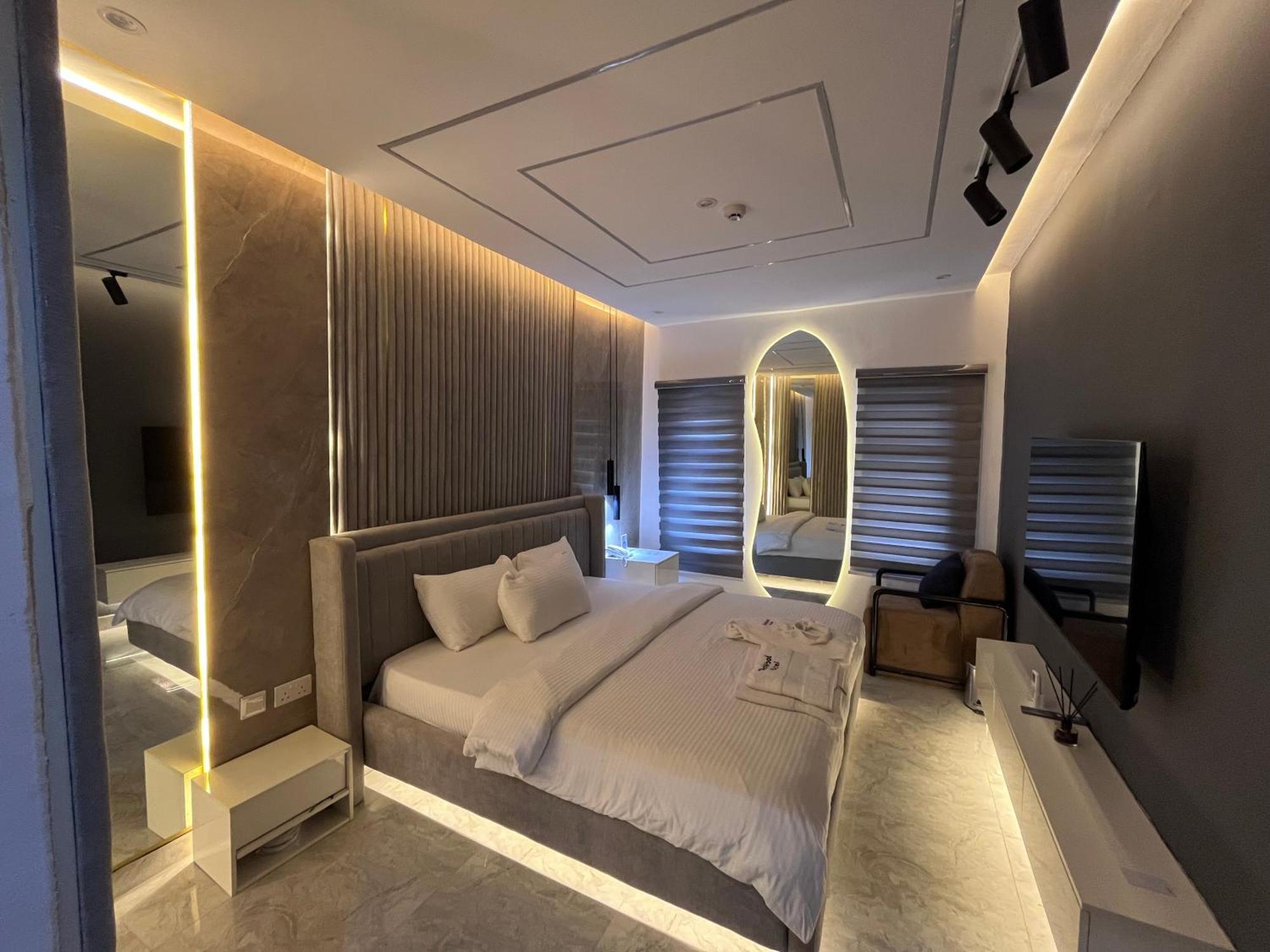 Blackwood Hotels Ikeja Ngoại thất bức ảnh
